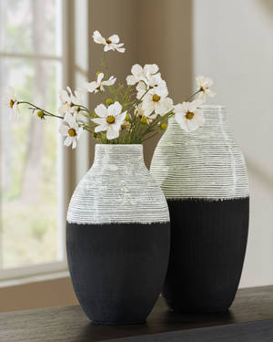 Picture of Girtha Vase