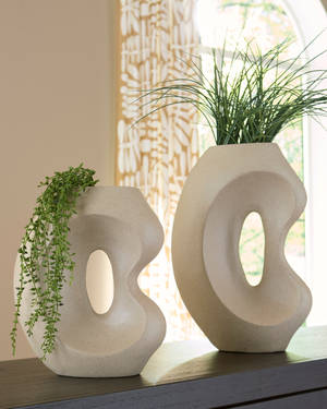 Picture of Odion Vase