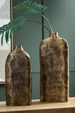 Picture of Wallmond Vase