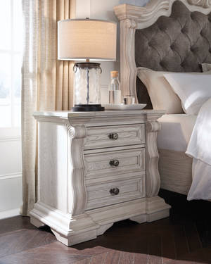 Picture of Andonhall Nightstand