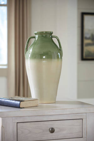 Picture of Andorbury Vase