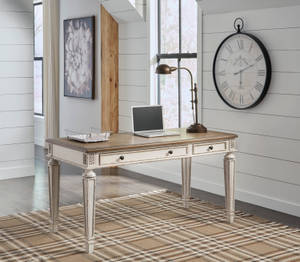 Picture of Realyn Desk
