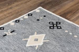 Picture of Catawba 5' x 7'6" Rug