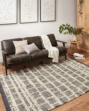 Picture of Chris Loves Julia x Loloi Alice 5'2" x 7'6" Rug