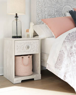 Picture of Paxberry Nightstand