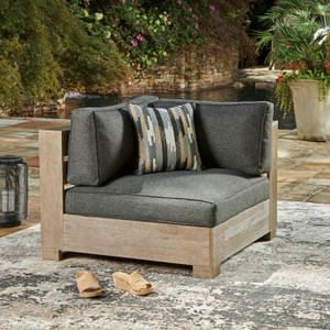 Picture of Citrine Park Outdoor Corner