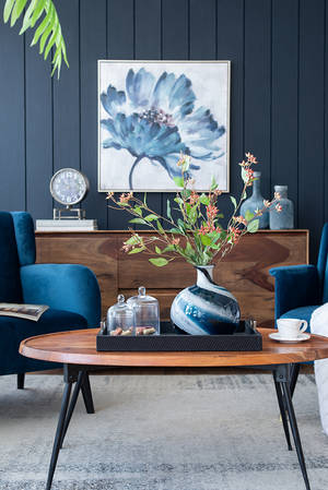 Picture of Swirling Vase