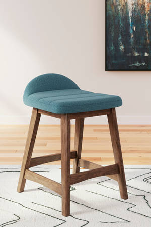 Picture of Lyncott Counter Height Barstool