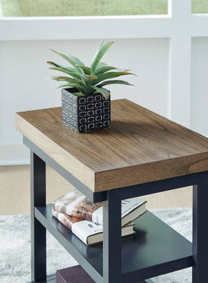 Picture of Landocken Table Set