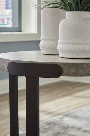 Picture of Darthurst Table Set