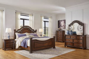Picture of Lavinton Chest of Drawers