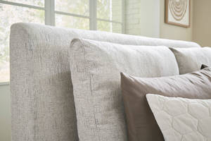 Picture of Cabalynn King Size Bed