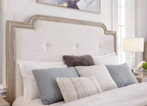 Picture of Jorlaina King Size Bed