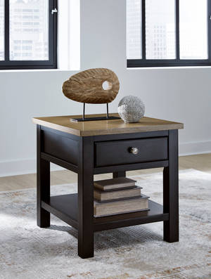 Picture of Drazmine End Table