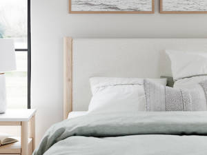 Picture of Cadmori Queen Size Bed