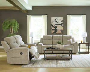 Picture of Evereast Pass Reclining Loveseat