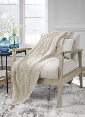 Picture of Gayelery Throw Blanket