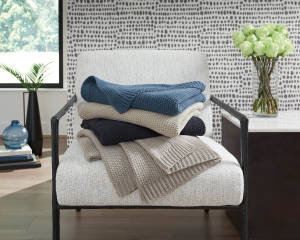 Picture of Gayelery Throw Blanket