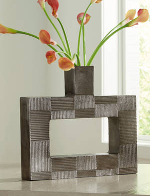 Picture of Wrengrove Vase