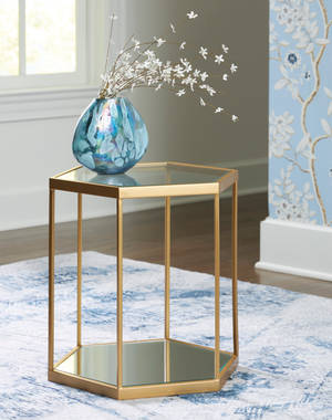 Picture of Veerwick Accent Table