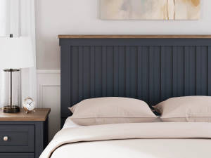 Picture of Landocken Queen Size Bed
