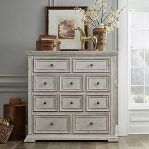 Picture of Big Valley Chest of Drawers